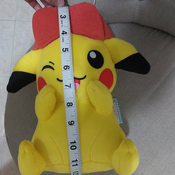 Pokemon The Movie Pikachu With Ash’s Hat Plush Yellow Smiling Cutie - Picture 8 of 11